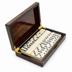 Jeu de Dominos en Bois – Le Classique Indispensable des Soirées