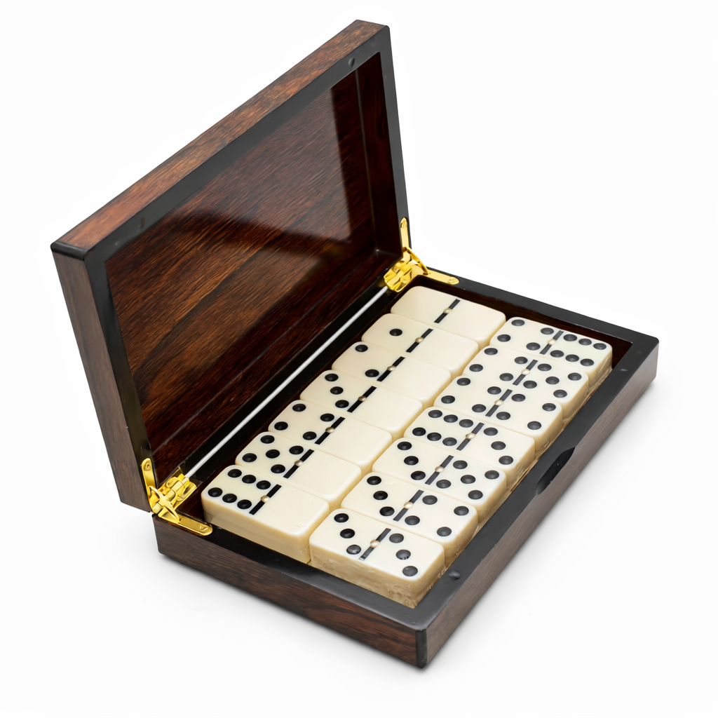Jeu de Dominos en Bois – Le Classique Indispensable des Soirées